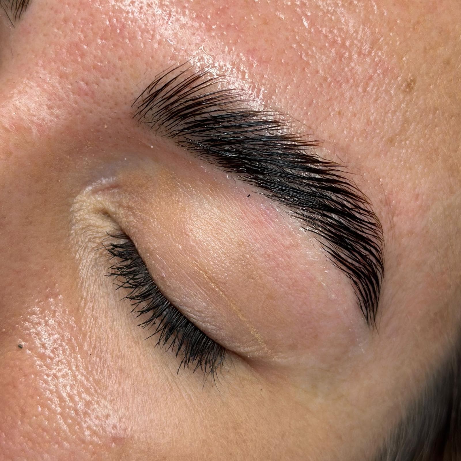 Brow Lamination treatment