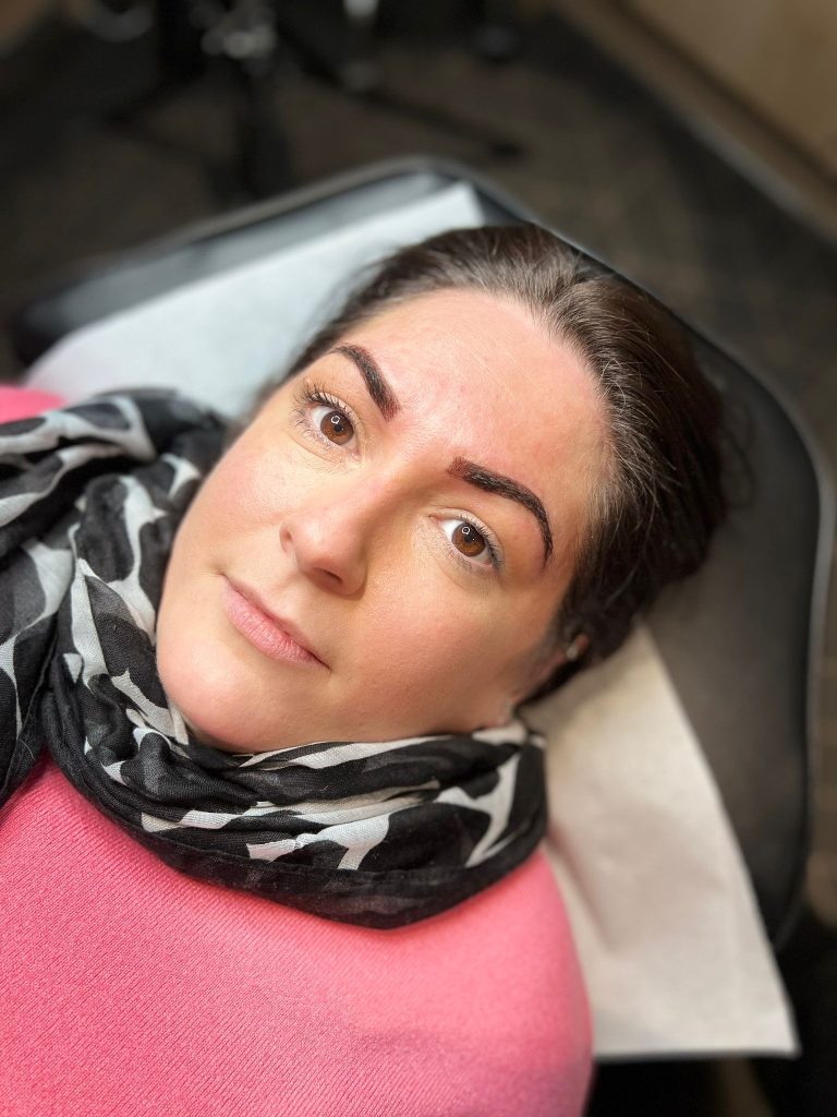 SPMU HAIRLINE BROWS in milton keynes